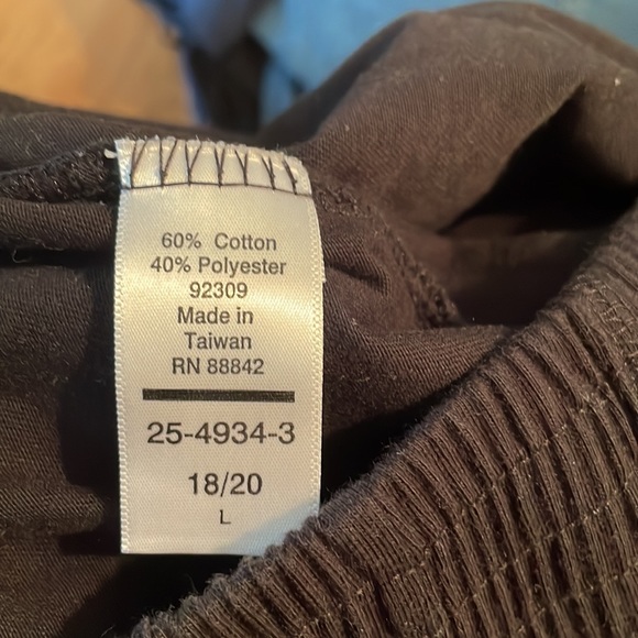 BLACK WIDE LEG CAPRI - Picture 6 of 6